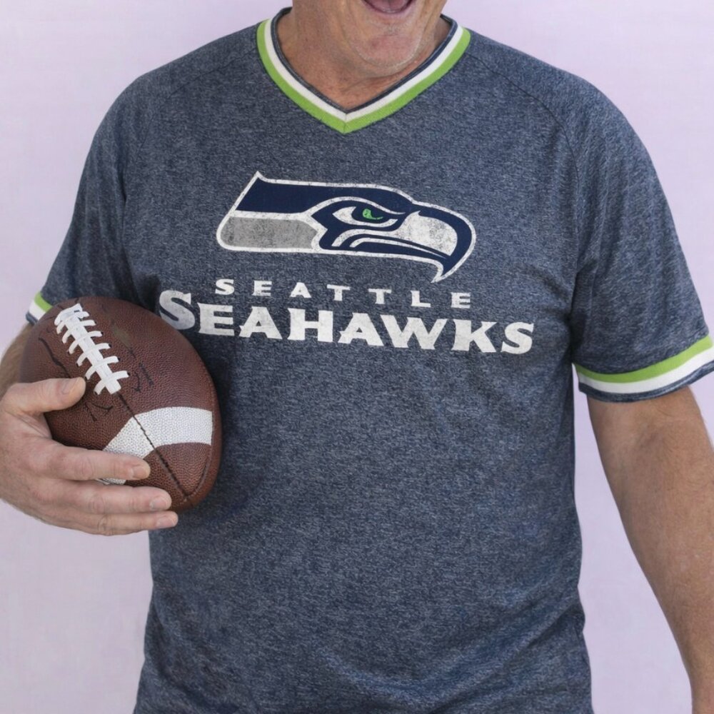 NFL SEATTLE SEAHAWKS TEAM APPAREL Blue Grey T-Shirt Tee Size Large 60% Cotton